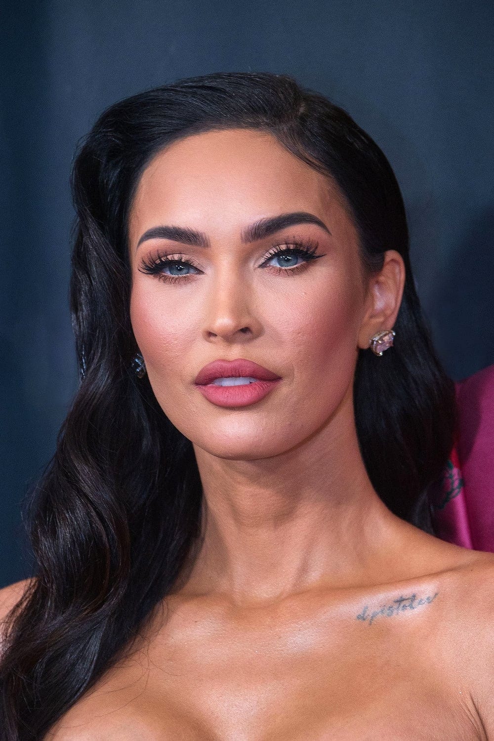 megan fox 9khvk5svs81TLqIGlI3ZJqYtqaY